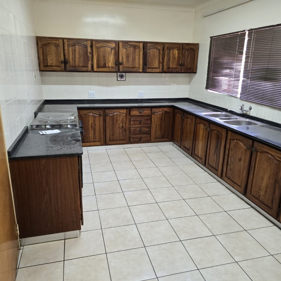 4 Bedroom Property for Sale in Flamwood North West